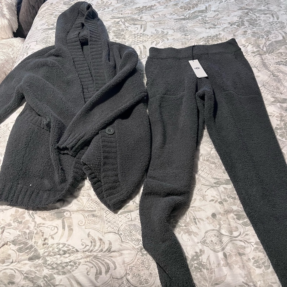 UGG NWT Gray cardigan and pants size S and XS/S